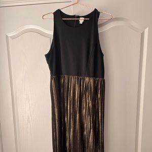 Gap SZ 16 pleated metallic dress